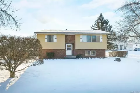30 Kerilee Ct, Crawford, NY 12566