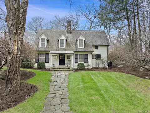 36 Honey Hollow Rd, Pound Ridge, NY 10576