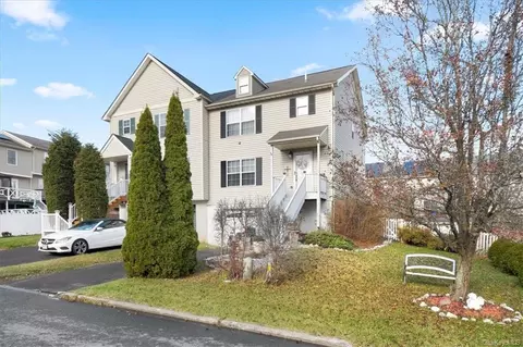 44 Helene Rd, Warwick, NY 10990