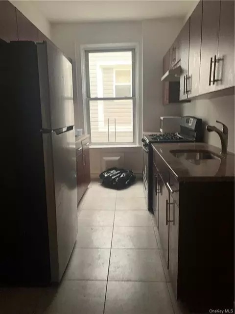 3214 Seymour Ave, Bronx, NY 10469