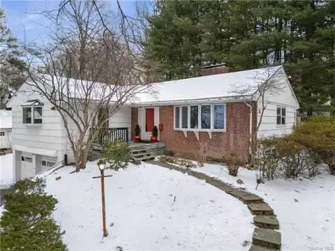 21 Overton Rd, Ossining, NY 10562
