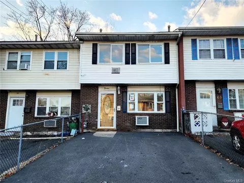 70 Roosevelt Dr, West Haverstraw, NY 10993