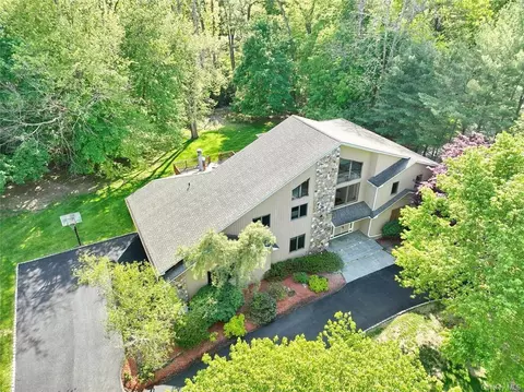 9 Zeck Ct, Ramapo, NY 10901