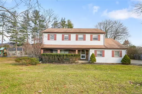 73 Lester Dr, Orangetown, NY 10983