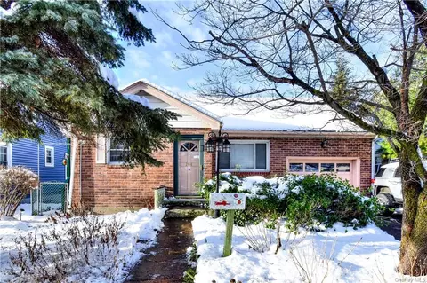 204 North St, Newburgh, NY 12550