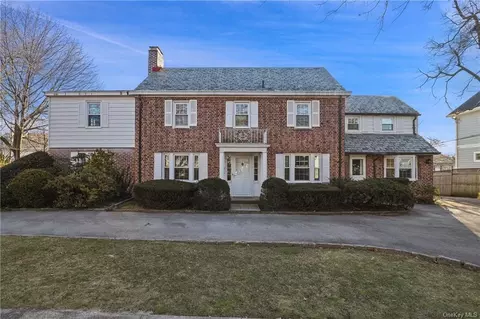 2 Outlook Ave, Yonkers, NY 10710