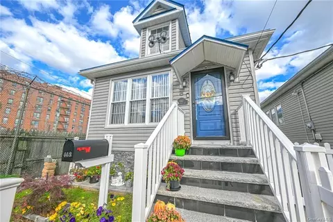 662 Clarence Ave, Bronx, NY 10465