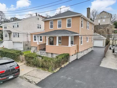 62 Ashland St, New Rochelle, NY 10801