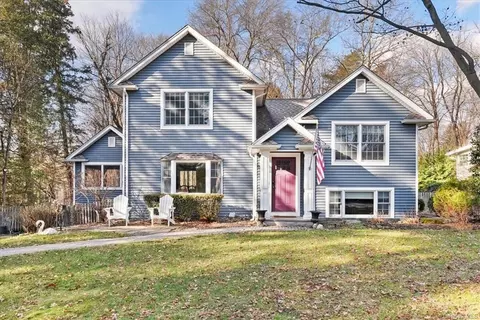 13 Huested Ln, Clarkstown, NY 10994