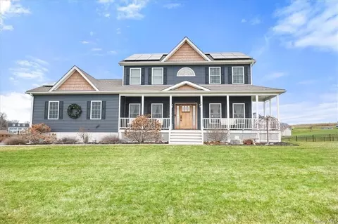 13 Sky View Ln, Chester, NY 10918