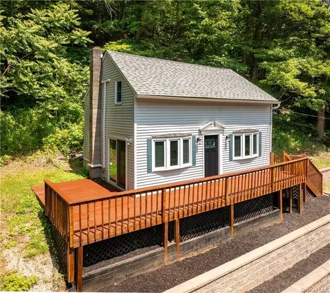 124 W Main St, Pawling, NY 12564