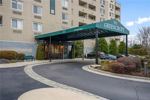 701 Pelham Rd #4K, New Rochelle, NY 10805