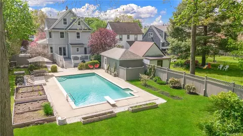 411 Beach Ave, Rye, NY 10543