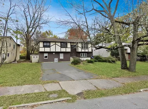 14 Morris Rd, Ramapo, NY 10977