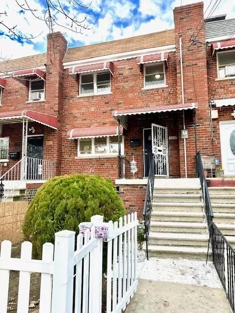 4647 Bronx Blvd, New York, NY 10470