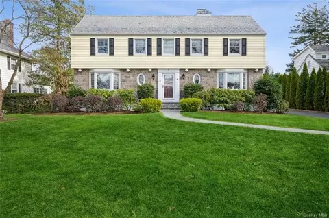 10 Gedney Park Dr, White Plains, NY 10605