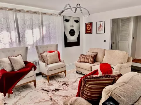 1286 229th St, New York, NY 10466