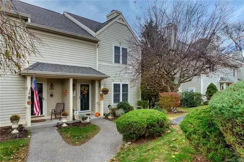5806 Applewood Cir, Carmel Hamlet, NY 10512