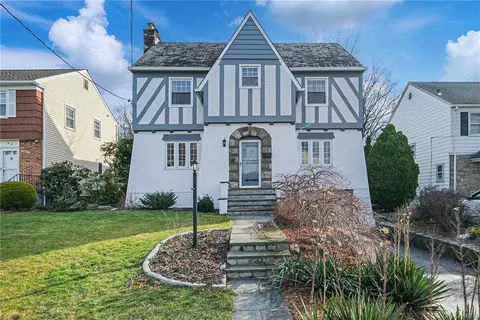 42 Bradley Rd, Scarsdale, NY 10583