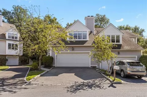 27 Roundtop Rd, Yonkers, NY 10710