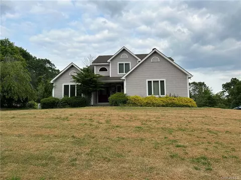188 Frozen Ridge Rd, Newburgh, NY 12550