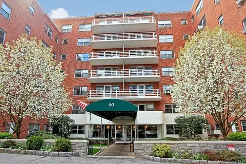 50 Popham Rd #3B, Scarsdale, NY 10583