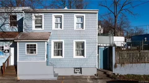 142 W Parmenter St, Newburgh, NY 12550