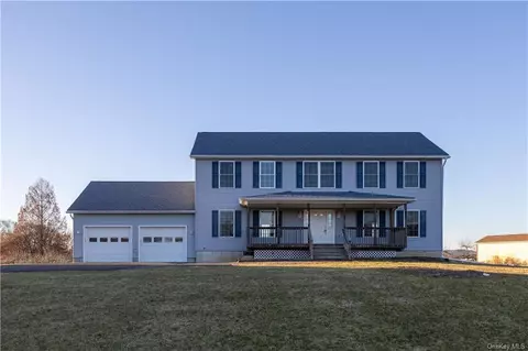 247 Costa Rd, Lloyd, NY 12528