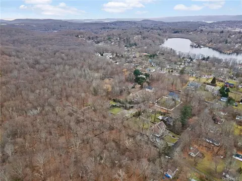 1379 Christine Rd, Yorktown, NY 10547