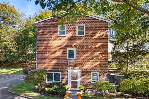 41 Charter Cir #N/A, Ossining, NY 10562