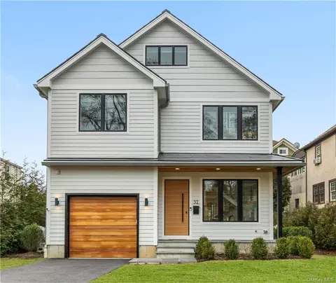 52 Sprague Rd, Scarsdale, NY 10583