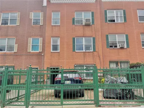 452 E 141st St, New York, NY 10454
