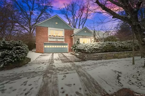 720 Gramatan Ave, Mount Vernon, NY 10552