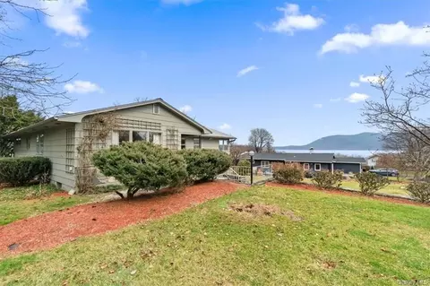 19 Idlewild Park Dr, Cornwall On Hudson, NY 12520