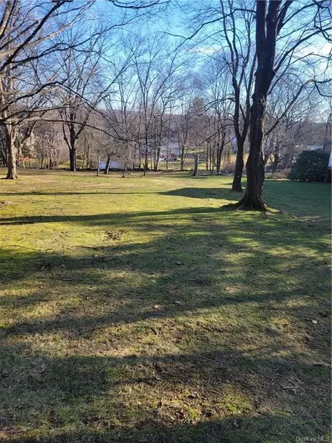 Sunset Drive, Mount Pleasant, NY 10594