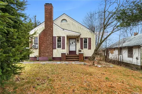 94 W Eckerson Rd, Ramapo, NY 10977