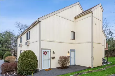 16 Cromwell Pl #A, Yorktown, NY 10547
