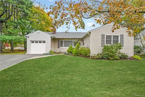 37 Edgewood Rd, Greenburgh, NY 10530
