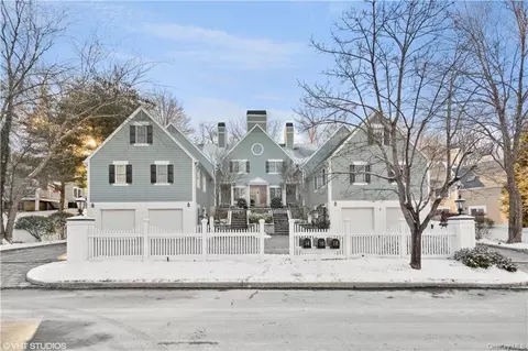 18 Wyndham Close Close, White Plains, NY 10605