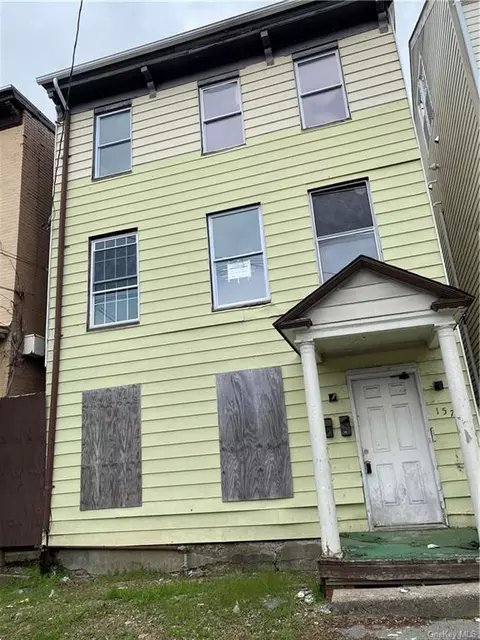 157 Chambers St, Newburgh, NY 12550