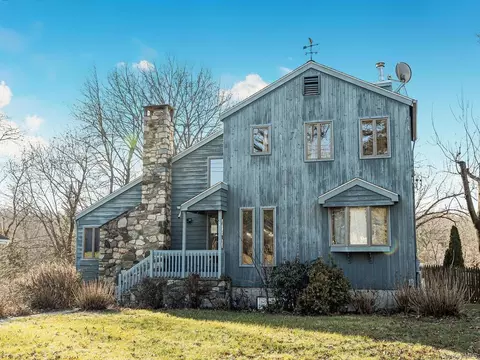 186 Frederick St, Cortlandt, NY 10567