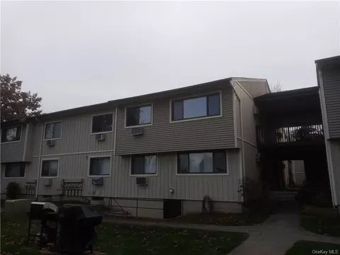 54 Patterson Village Ct, Patterson, NY 12563