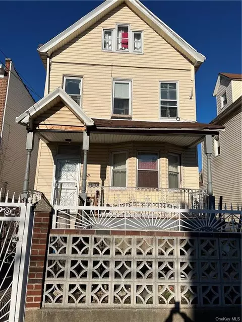 749 E 230th St, Bronx, NY 10466