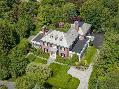11 Westway, Bronxville, NY 10708