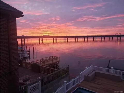 3252 Tierney Pl, Bronx, NY 10465