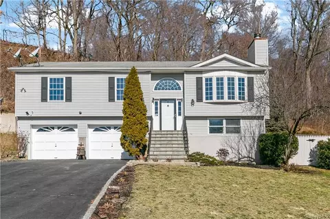 6 Sabrina Ln, Ossining, NY 10562