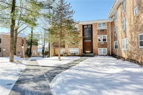 222 Kearsing Pkwy #G, Ramapo, NY 10952