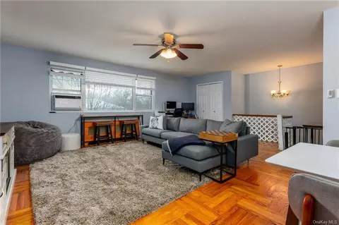 11 Westview Ave #3-2, White Plains, NY 10603