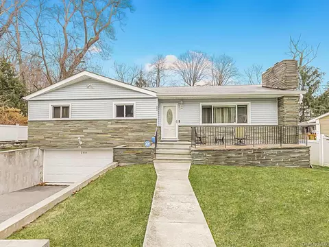 266 County Center Rd, Greenburgh, NY 10603
