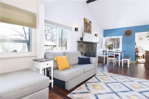 14 Mountain Trl, Mount Pleasant, NY 10570